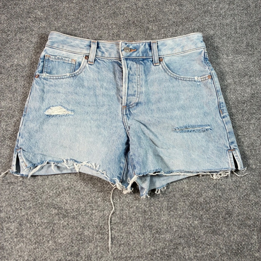 Express Boyfriend Midi Denim Shorts Womens 6 Light Wash Distressed Jean Cutoff